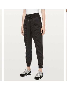Lululemon Dance Studio Jogger 8 Black Pockets Jogger Sweatpants Swift